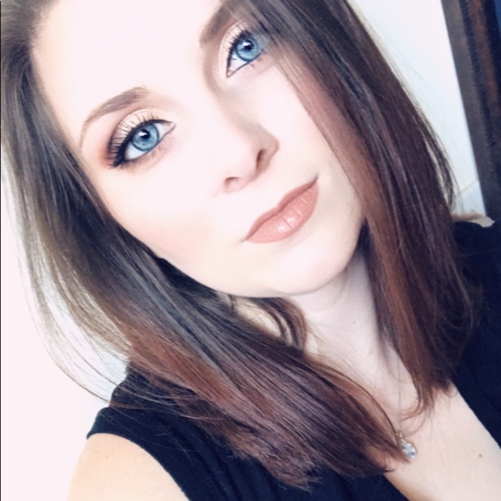 Meet your Posher, Felicia